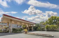 Best Western Plus Garden Court Inn Hotels in Fremont