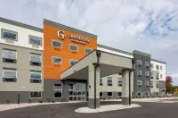 La Quinta Inn & Suites by Wyndham Kaukauna - 3성급