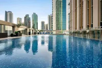 Wyndham Grand Doha West Bay Beach - Rooftop Pools