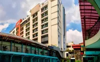 Grand Pasundan Convention Hotel Hotels in Babakan Ciparay