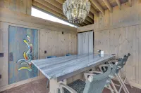 Outdoor Oasis: Luxe Flat in Mt Horeb! - Apartments