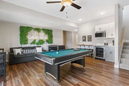 Ingallview at Branson Cove - Indoor Pool