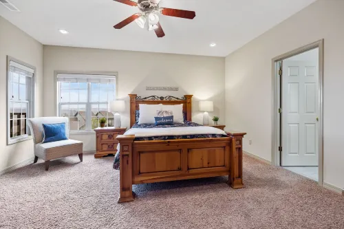 The Gathering Place - Minutes to 61-Acre Theme Park