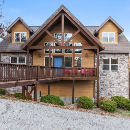 Kemper's Cabin by Silver Dollar City - Ideally Located