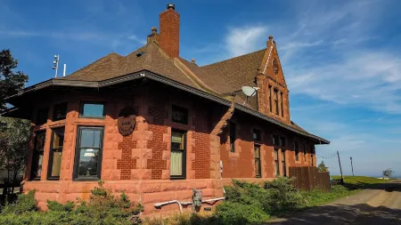 Endion Station Inn  | Hotel Next to Lake Superior