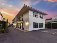 Casa Jardin Hotels near Inspire