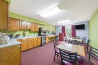 Super 8 by Wyndham Arkansas City KS Hotel di Winfield