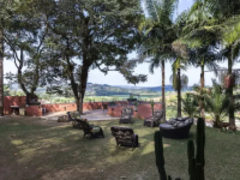 Sítio com 5 suítes e piscina Hotels in Ibiuna