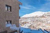 Canyon - 1 BR Apt by The Valley in Kfardebian Hotels in Faraiya
