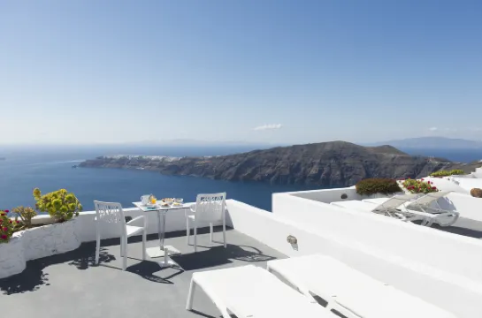 Kasimatis by la Perla - Adults Only Рядом с отелем Photos