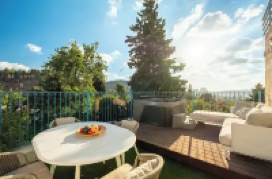 Jacuzzi Terrace Home by Sea N' Rent