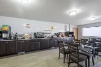 Super 8 by Wyndham Grande Prairie - breakfast