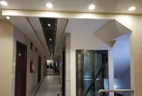 Hotel Aadesh Palace