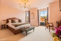 The Royal Paddock in Ascot Hotels in Ascot