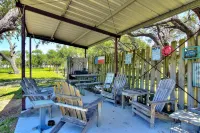 Fantasy Oaks Lodge 4 Bedroom Home by RedAwning Hotels in Aransas Pass