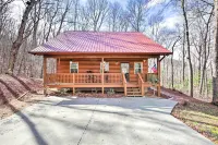 Cozy Hayesville Retreat w/ Deck & Mtn Views! - 3-Star