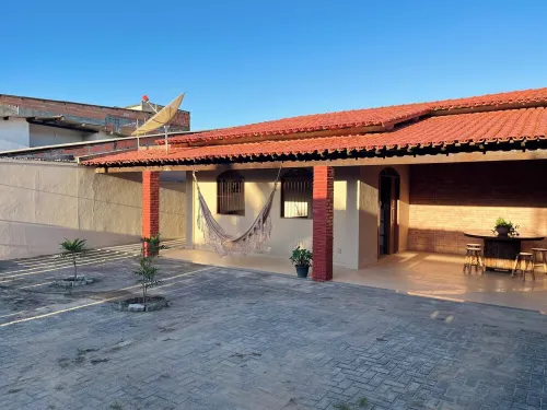 Guriri beach house - close to everything, supermarket and beach. Hotels in Sao Mateus