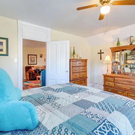 Lake Michigan Vacation Rental 1 Block to Marina!
