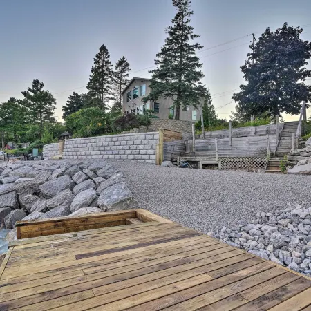 East Tawas Cabin w/ Lake Huron Access & Views
