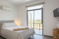 Modern room Sea View in villa with private pool - Homestays