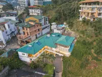 Hotel Travellers Nest Kandy - สระว่ายน้ำบนดาดฟ้า