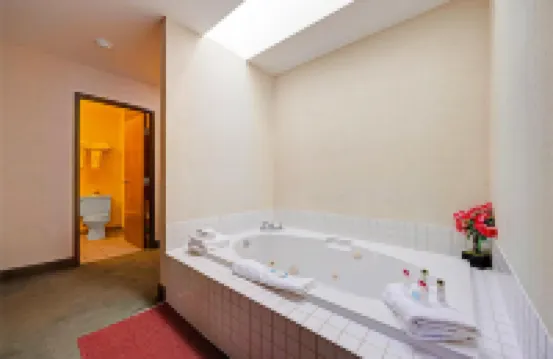 Capital O Stevenson Inn Riverside Hotels in Skamania County