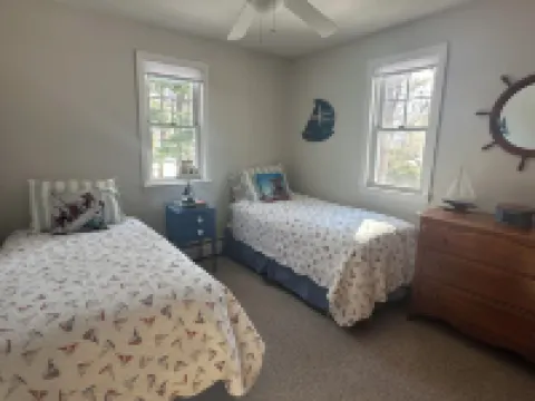 Cozy Cottage by the Sea with Beach Passes!