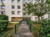 Appartement Design Porte de Paris avec parking Hôtels à : Sèvres