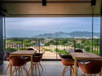 G9 HOTEL Kanchanaburi ウォー・ミュージアム周辺のホテル