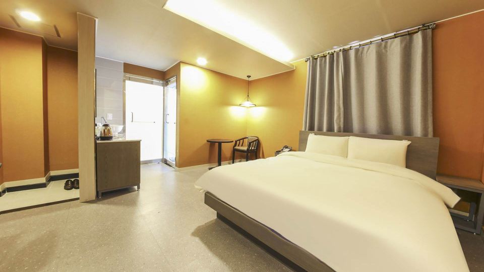 A7 Hotel