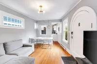 Montlake Studio in Spite House - Pensions