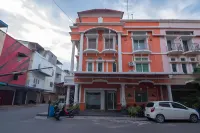 RedDoorz @ Batam Center 2