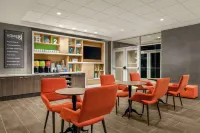 Home2 Suites by Hilton Sarasota Bradenton Airport - 3-Star
