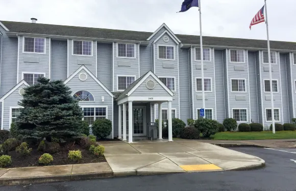 薩利客居套房酒店