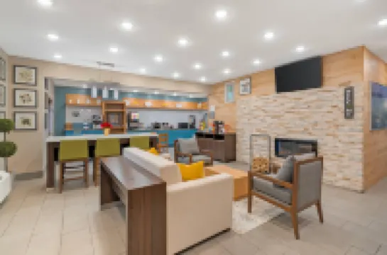 Country Inn & Suites by Radisson, Fairview Heights, IL