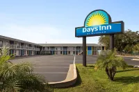 Days Inn by Wyndham Apopka/Orlando - parking