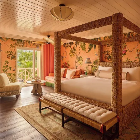 Coral Sands Hotel