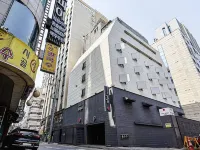 Hotel Yaja Sinlim Sillim Station 周辺のホテル