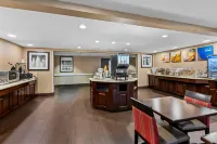 Comfort Inn & Suites Somerset - New Brunswick - parking