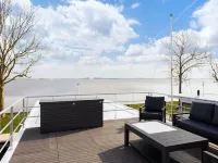 Unique Houseboat on and Around the Sneekermeer - Homestays