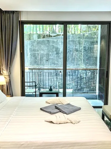 รูปภาพของ211 - Emerald Patong Hill Cozy Studio with Nice Pool and Garden