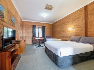 Mud Hut Motel