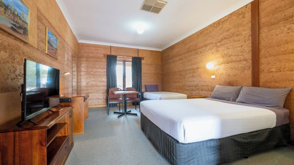 Mud Hut Motel