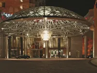 Swissôtel Krasnye Holmi Hotels near Halal