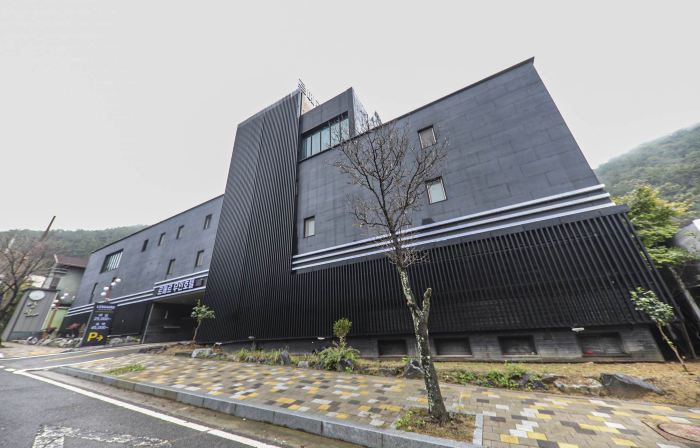 Hwasun le Mer Drive-in Hotel