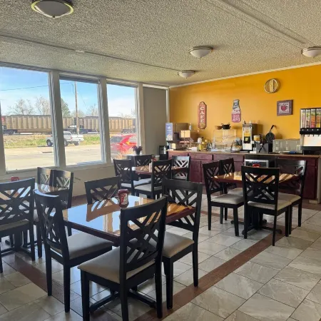 Alamo Inn & Suites