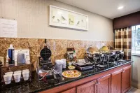 Clarion Inn Renton-Seattle - breakfast