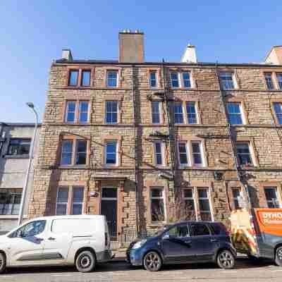 Elegant 2-Bed Flat with Edinburgh Charm Hotel Exterior
