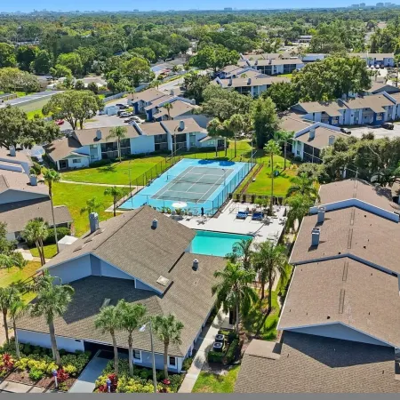 Modern 2BR 2BA w King Bed Pool Gym 10