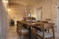 CAVA Urban Relais & Pool